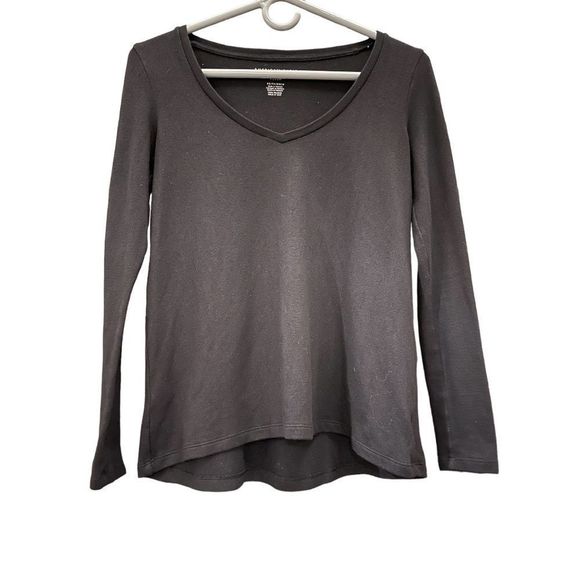 American Eagle Outfitters Tops - American
eagle soft & sexy plush size xs in black